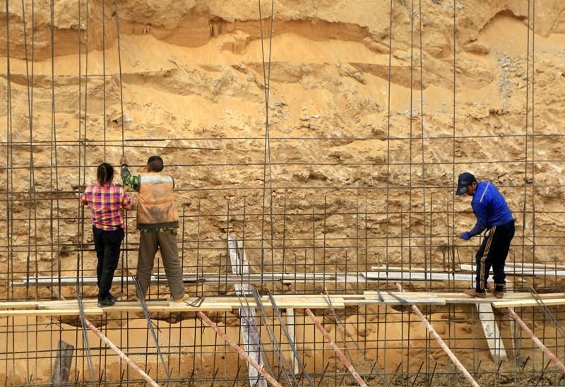 【不老松海南游摄日记】长島蓝湾的二期工程：正在修迠游船码头！