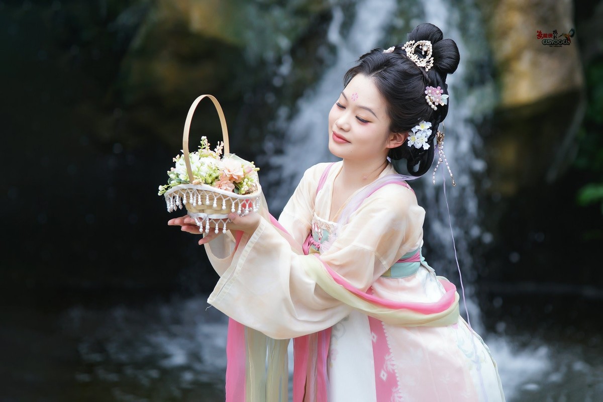 【水中花】---小越