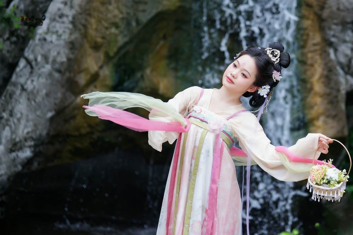 【水中花】---小越