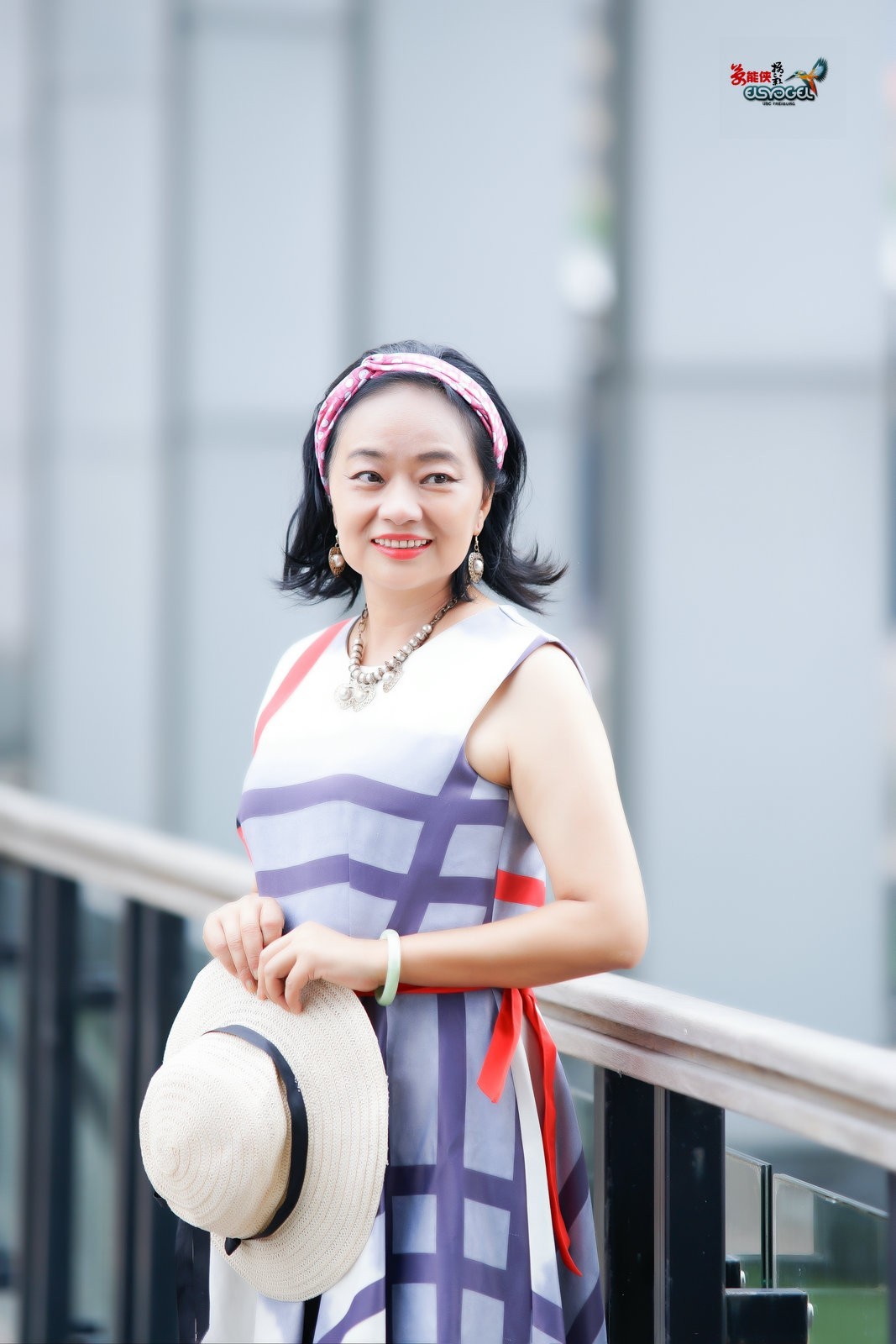 【夏日站台美女】---莹火