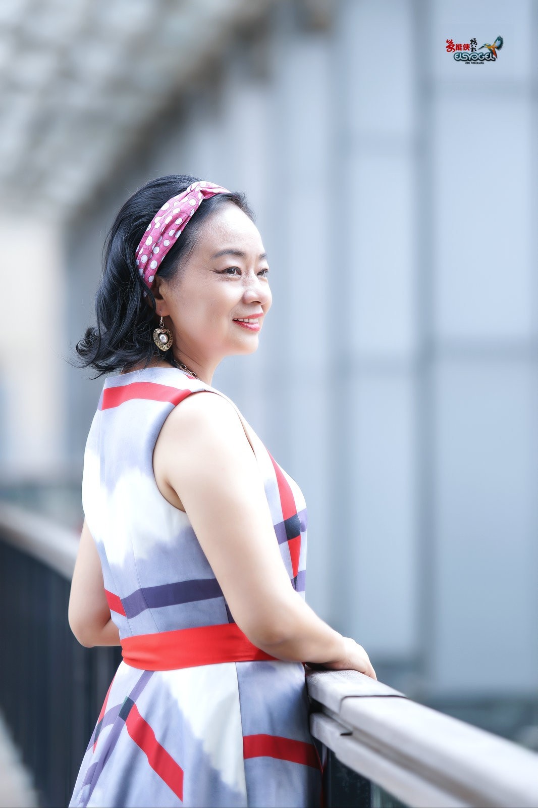 【夏日站台美女】---莹火