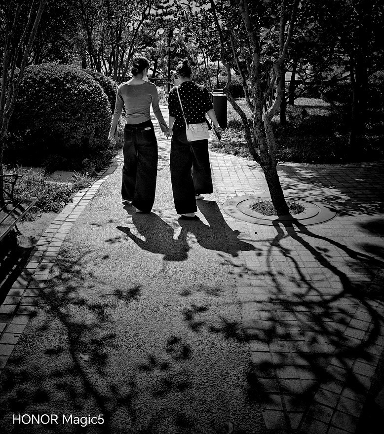 报到帖大爷就是老了天一热只剩下喘气得劲了好久没上贴了终于凉快点了赶紧上一贴哈哈！