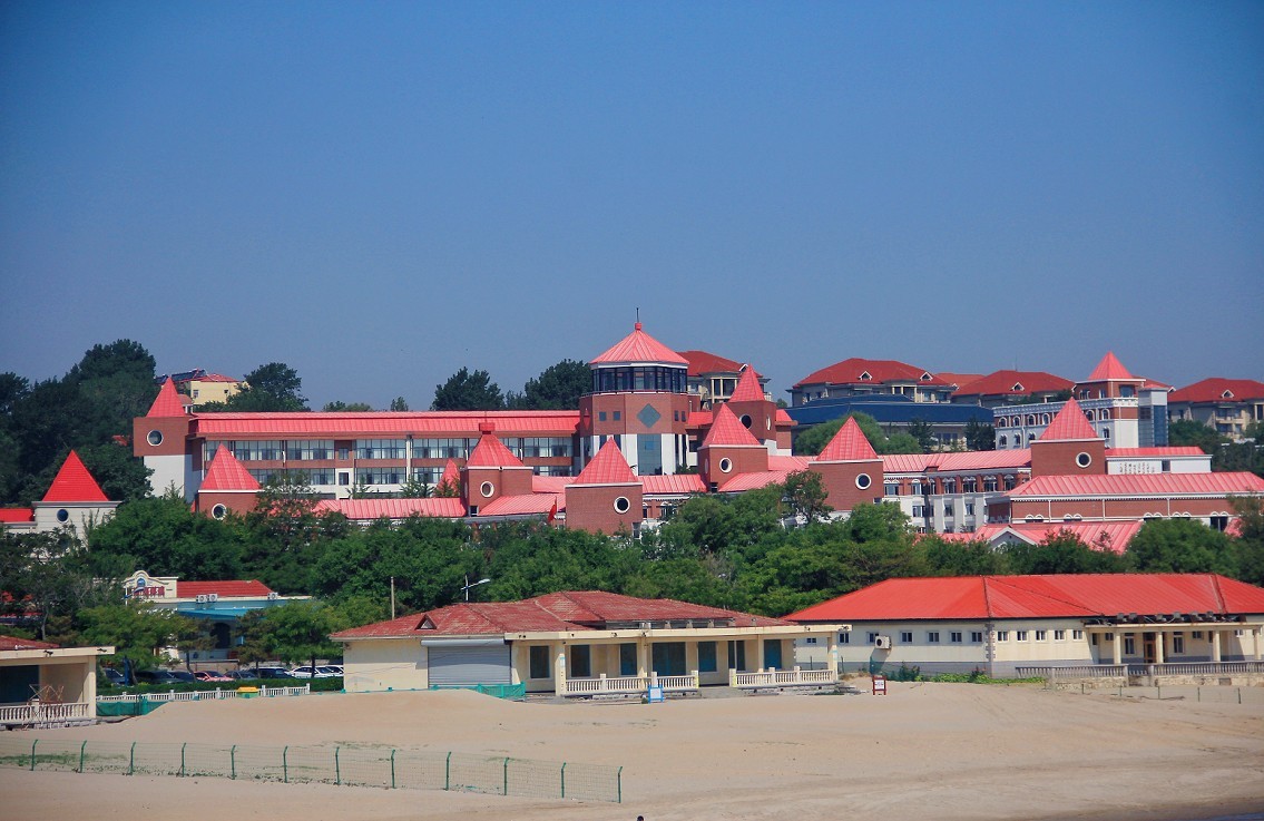 报到帖大爷就是老了天一热只剩下喘气得劲了好久没上贴了终于凉快点了赶紧上一贴哈哈！