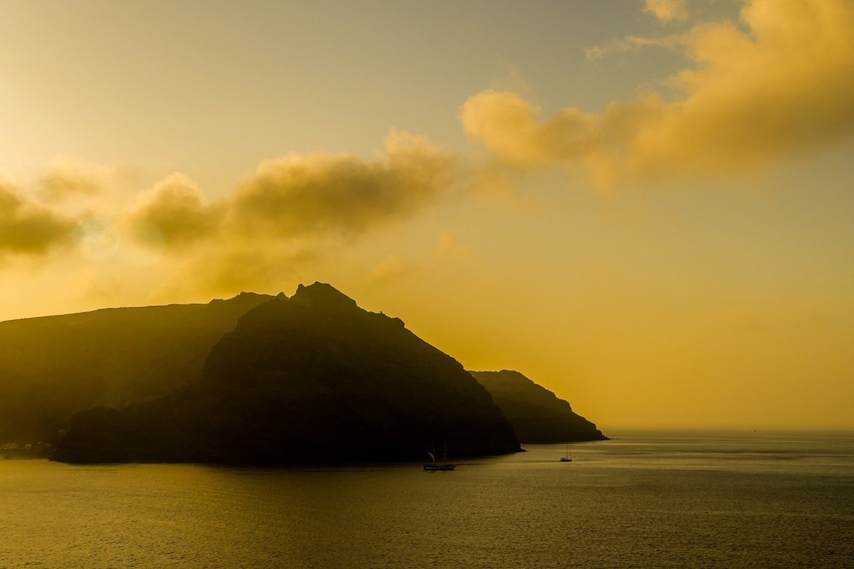 日落“圣托尼尼”（Santorini）（希腊）