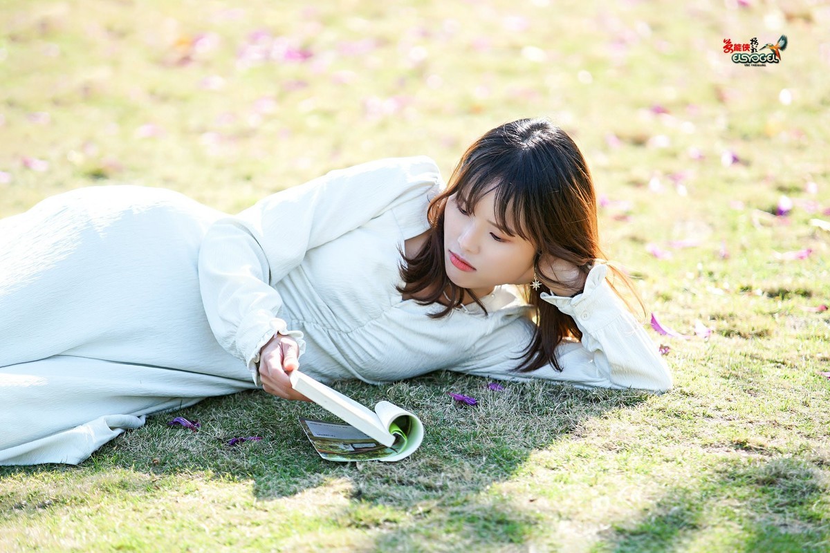 【正午女生】---曼芝