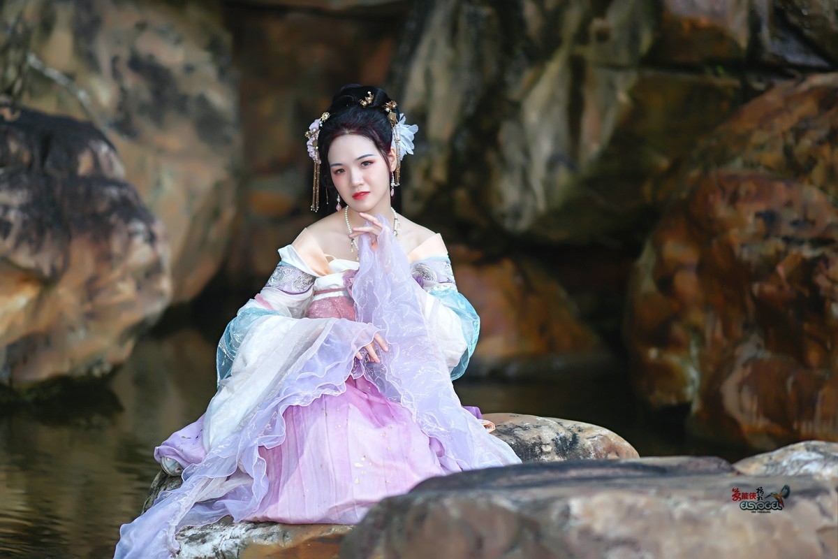 【石头花仙 】---馨馨