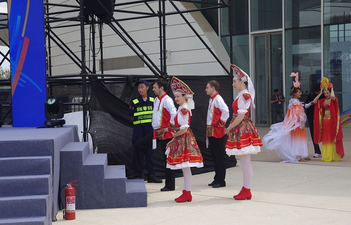 俄罗斯舞蹈--贺贴