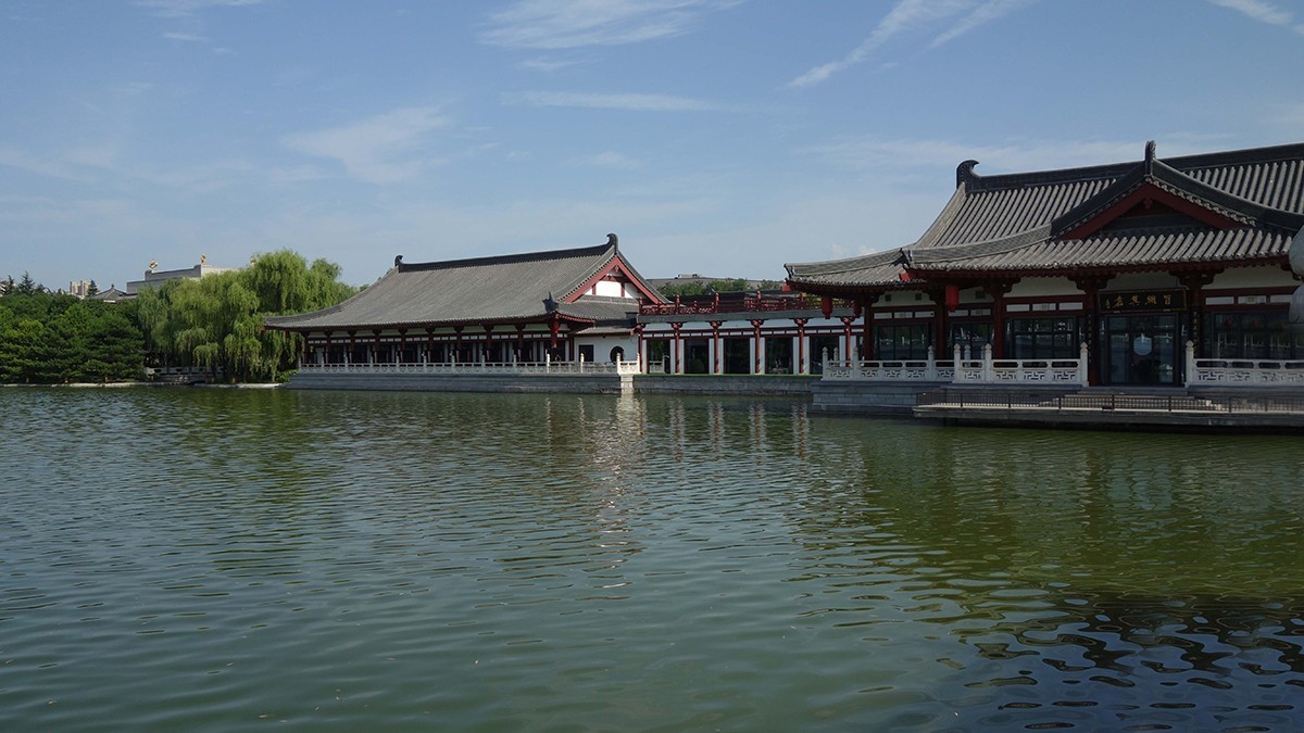 炎热的七月来到西安大唐芙蓉园游玩