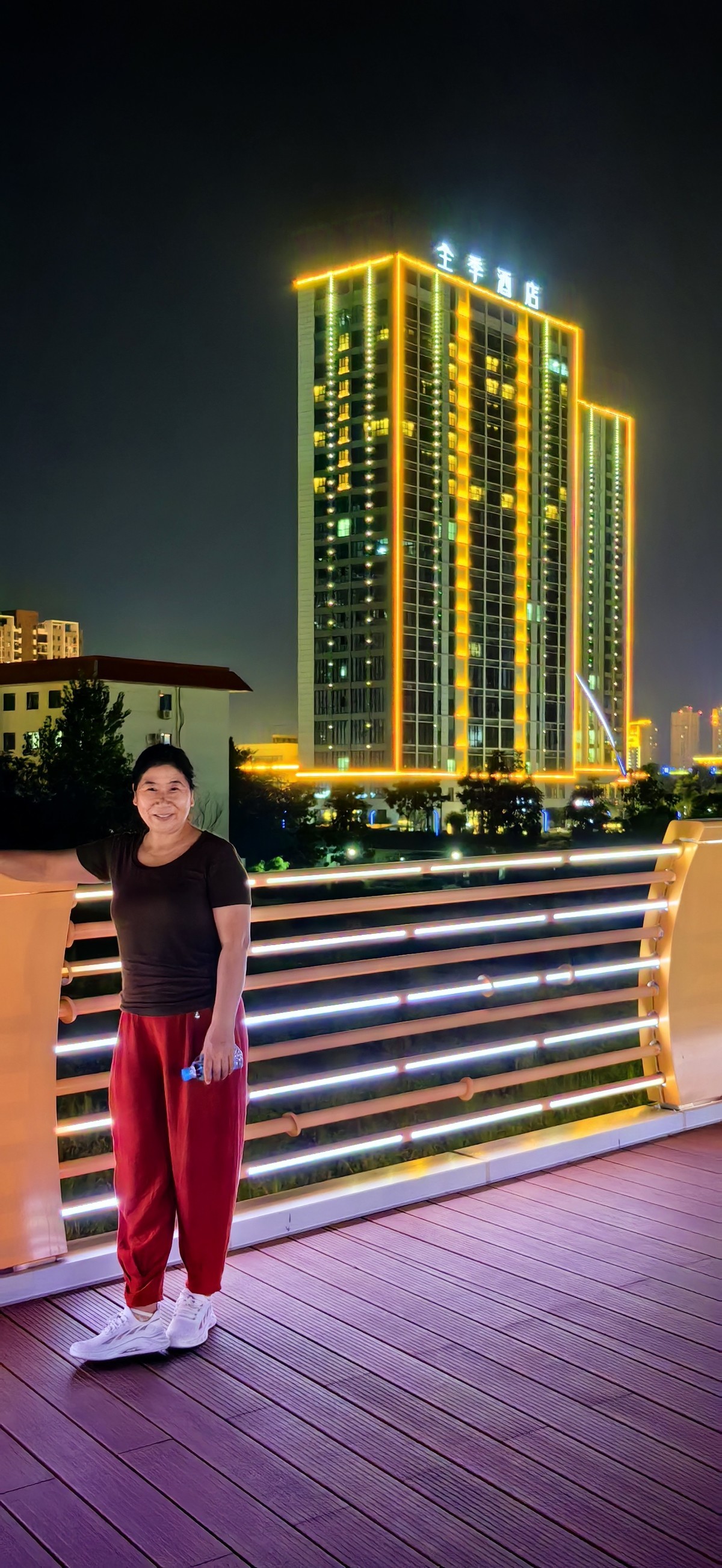 新地标网红桥（手机版）