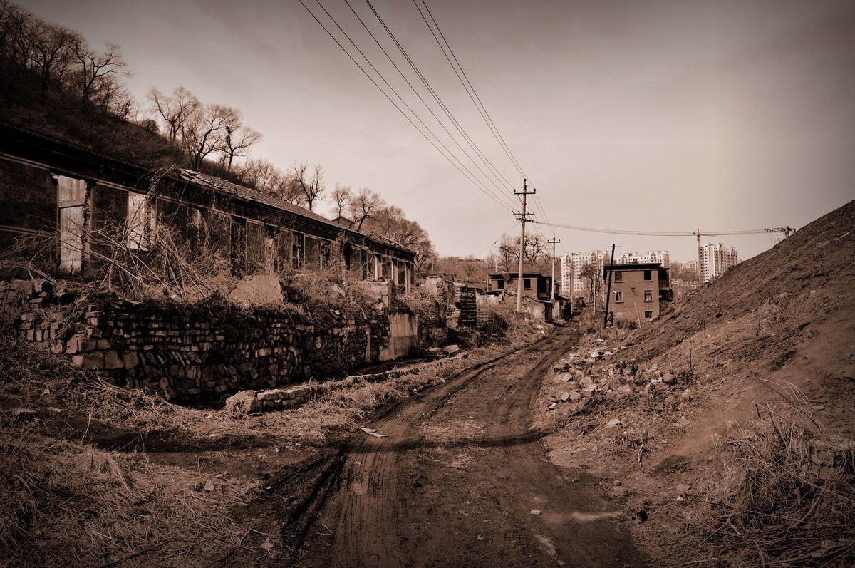 钢铁脊梁[历史遗址]