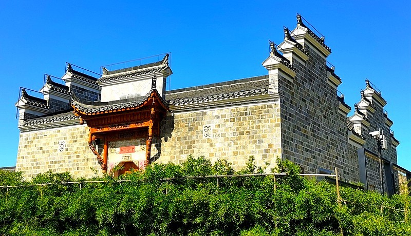 《不老松：纪实摄影》大美沧州系列報道：〔15〕百狮园！百狮园的石狮雄姿各异，历久沧