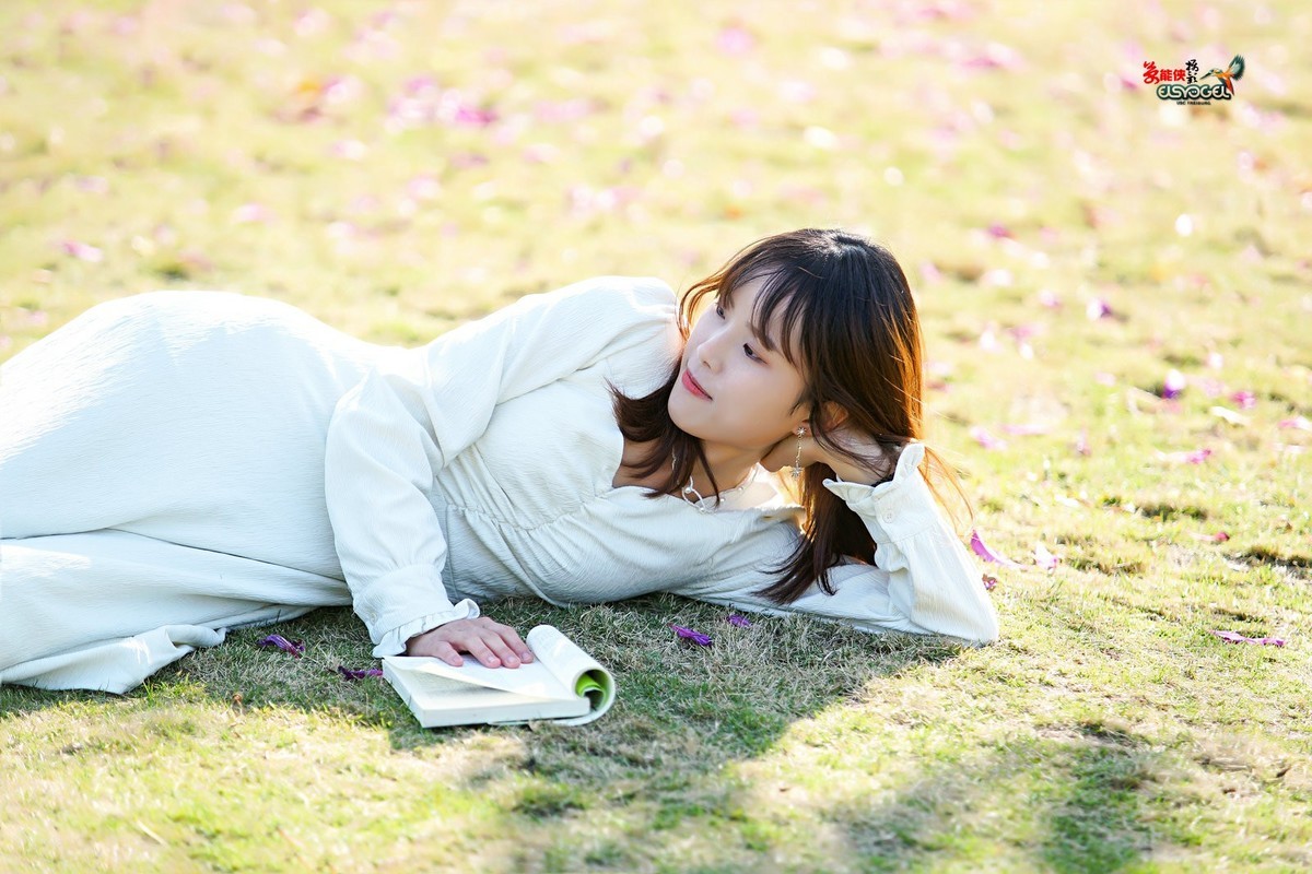 【正午女生】---曼芝