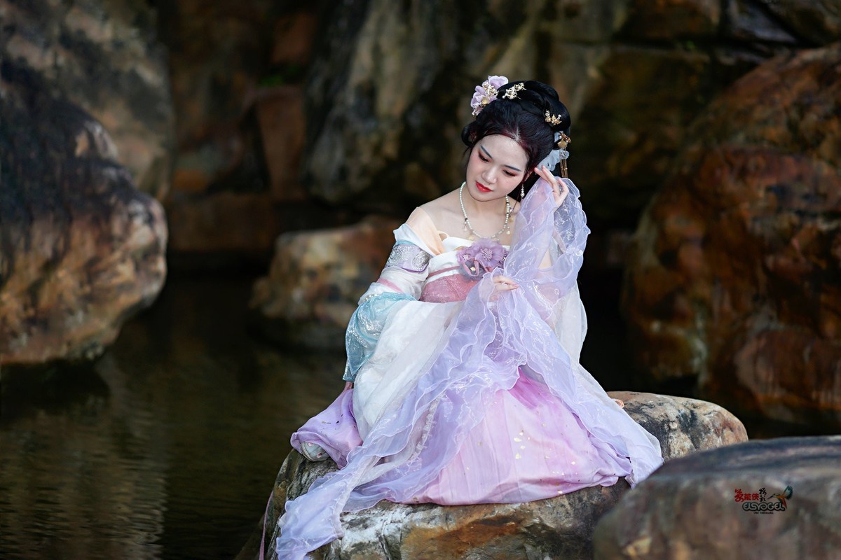 【石头花仙 】---馨馨