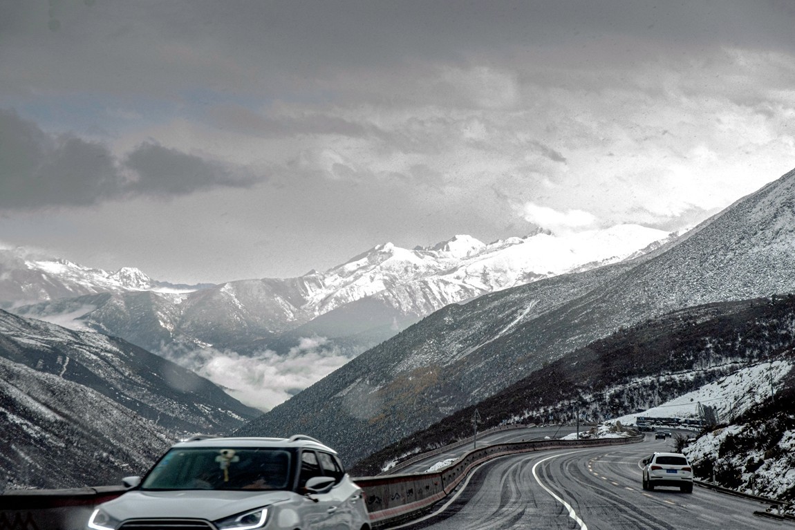 秋行川西高原--风雪折多山【9】