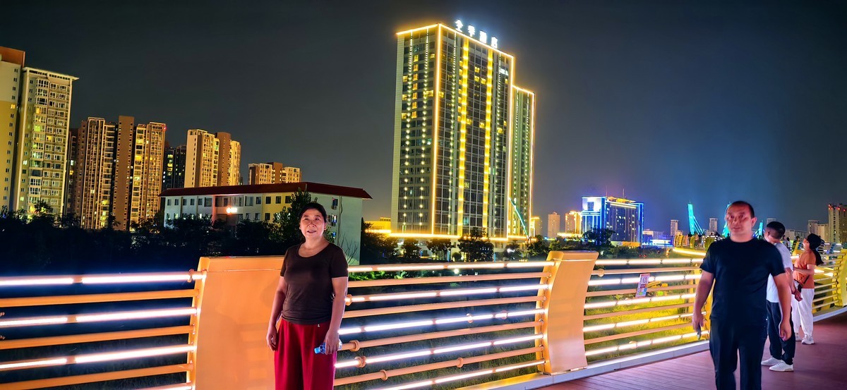 新地标网红桥（手机版）