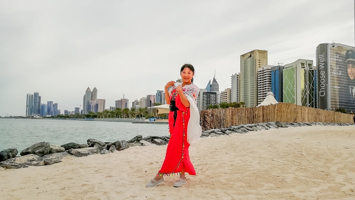 拜年篇--留影“阿布扎比”