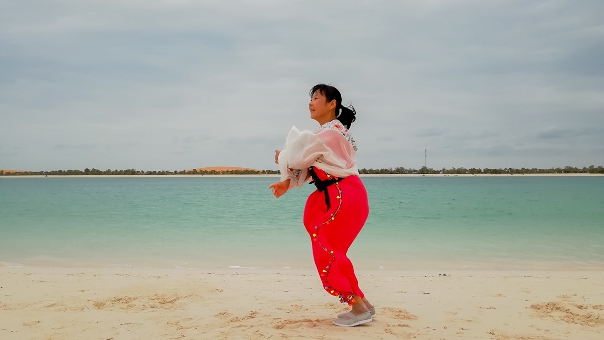 拜年篇--留影“阿布扎比”