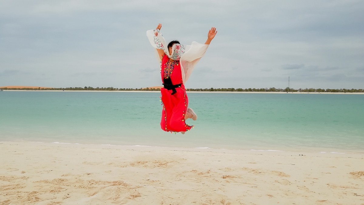 拜年篇--留影“阿布扎比”