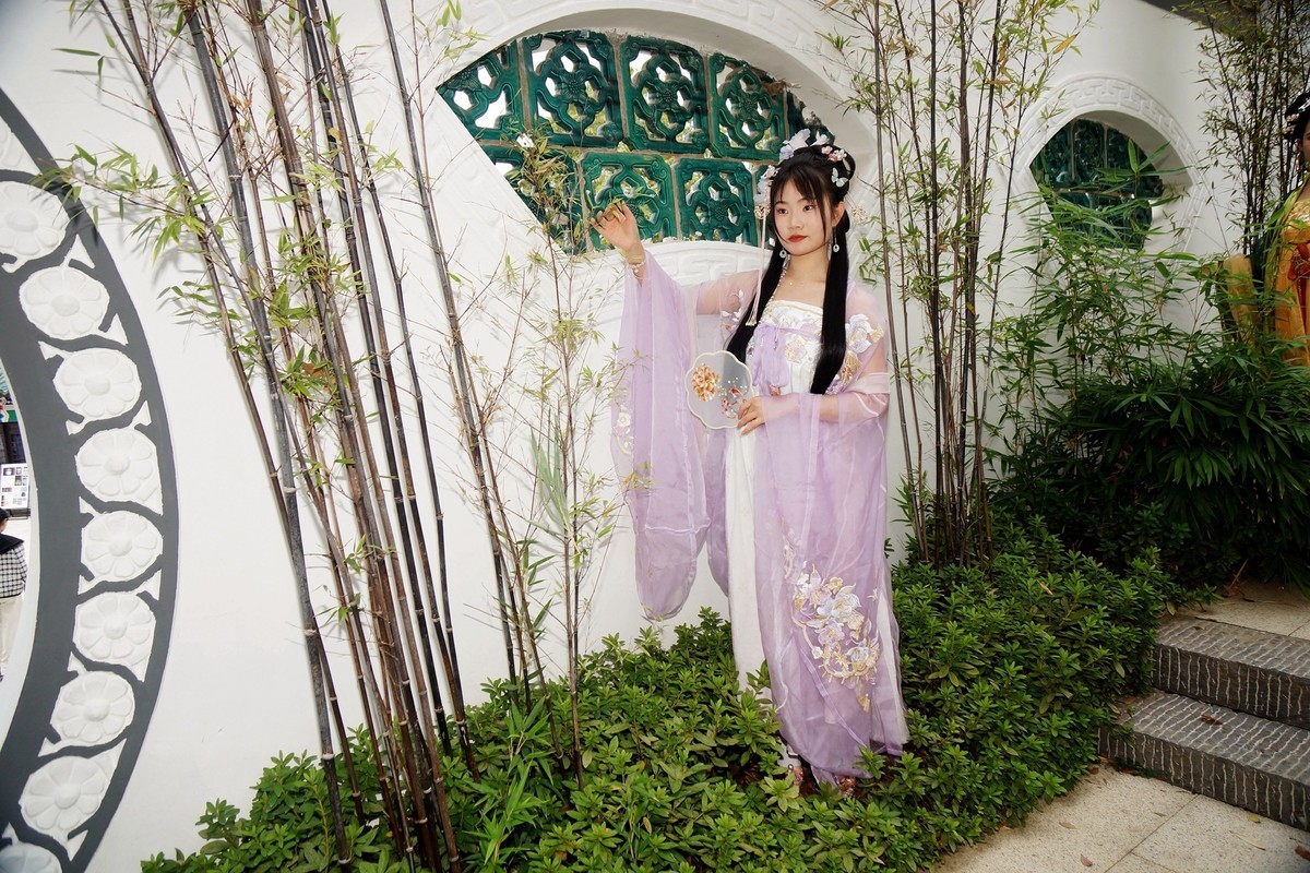 古琴台的古装美女！