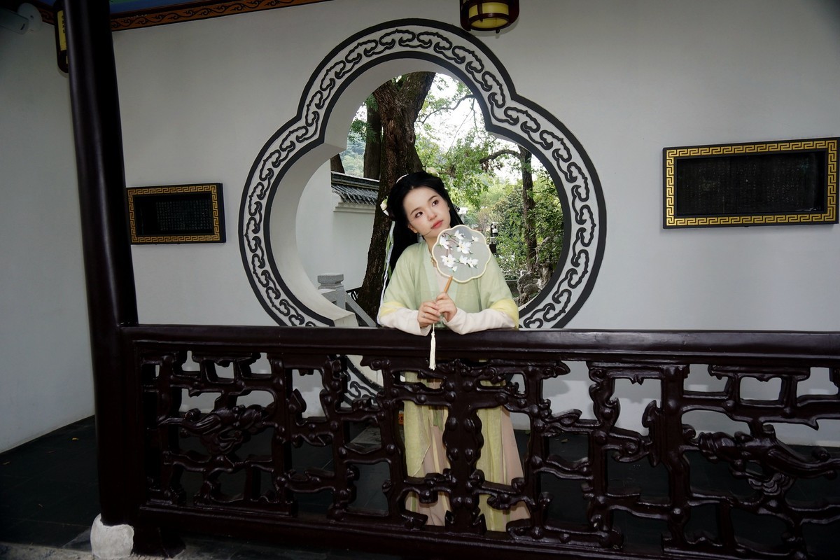 古琴台的古装美女！