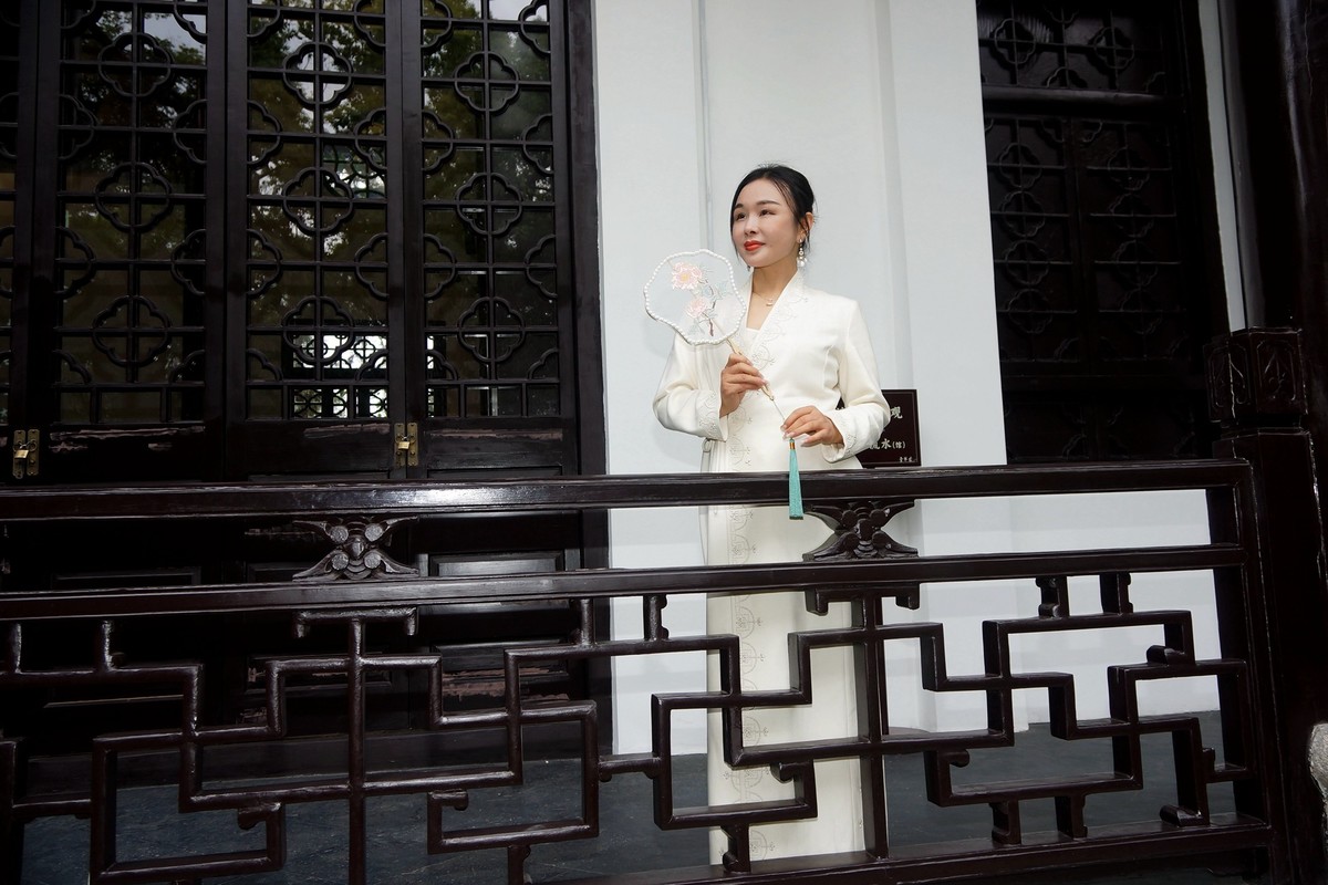 古琴台的古装美女！