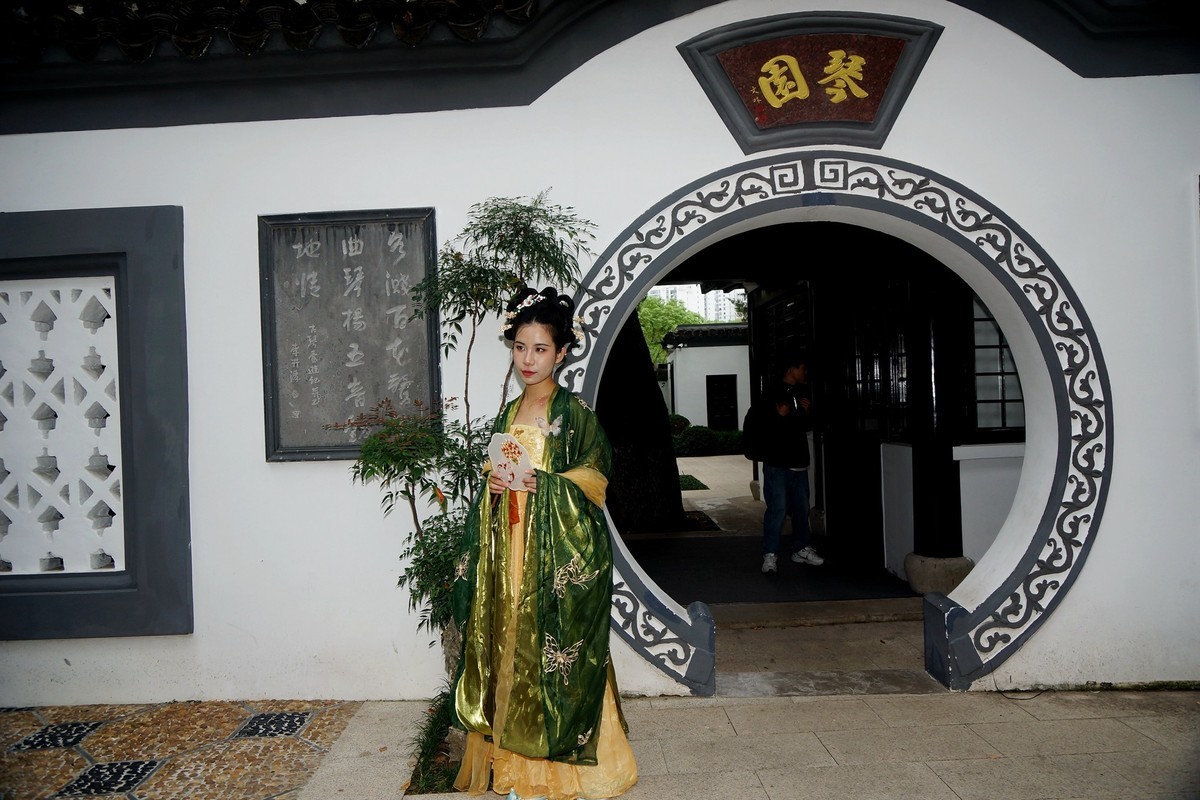 古琴台的古装美女！