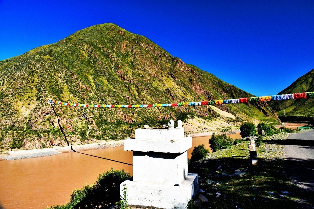 通天河畔好风光[13]