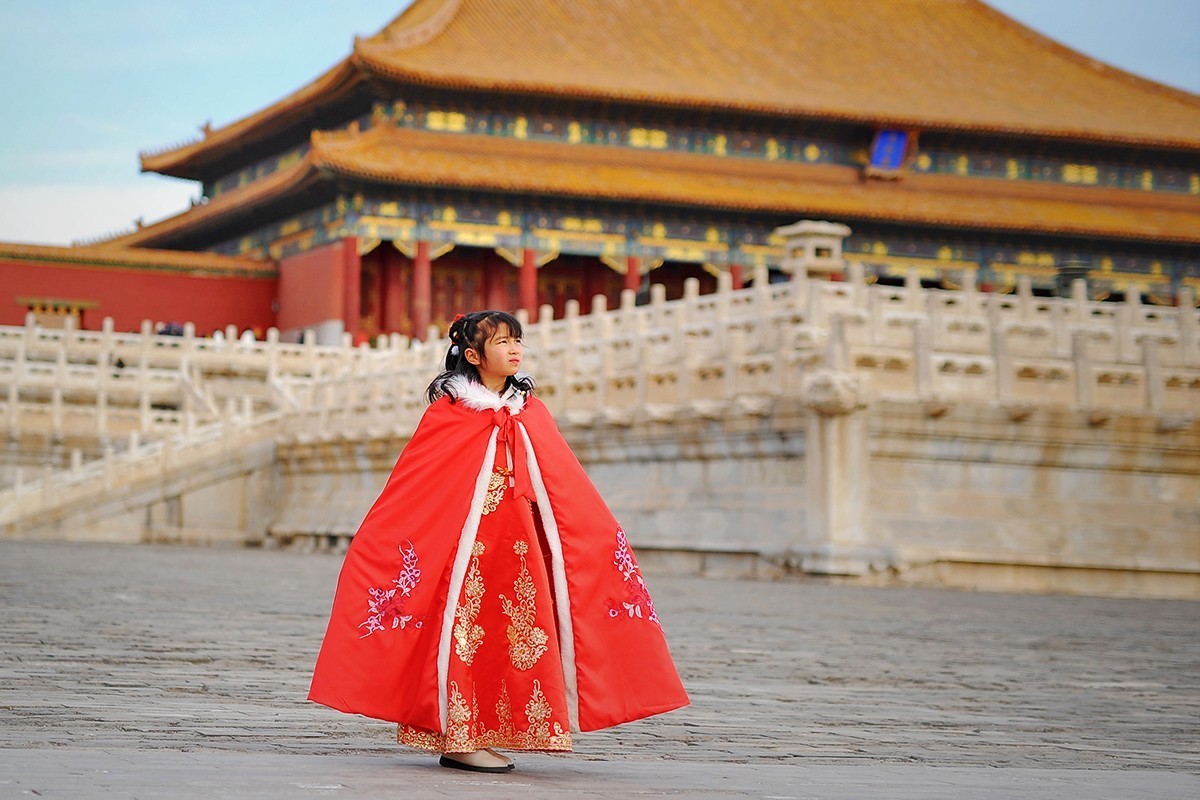 故宫内拍摄萌娃继续发帖