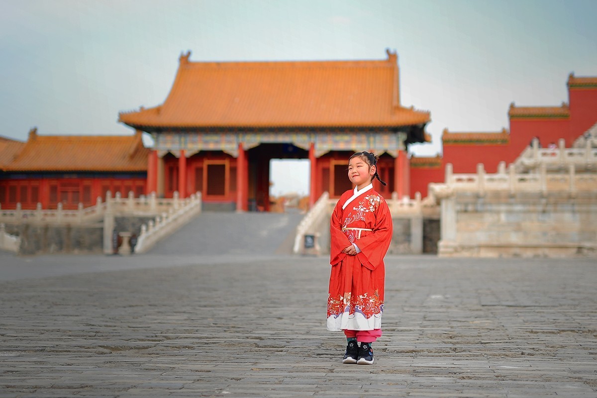 故宫内拍摄萌娃继续发帖