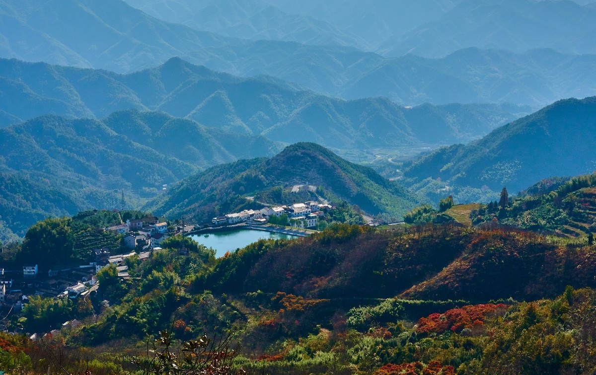 覆卮山秋意正浓 浙中