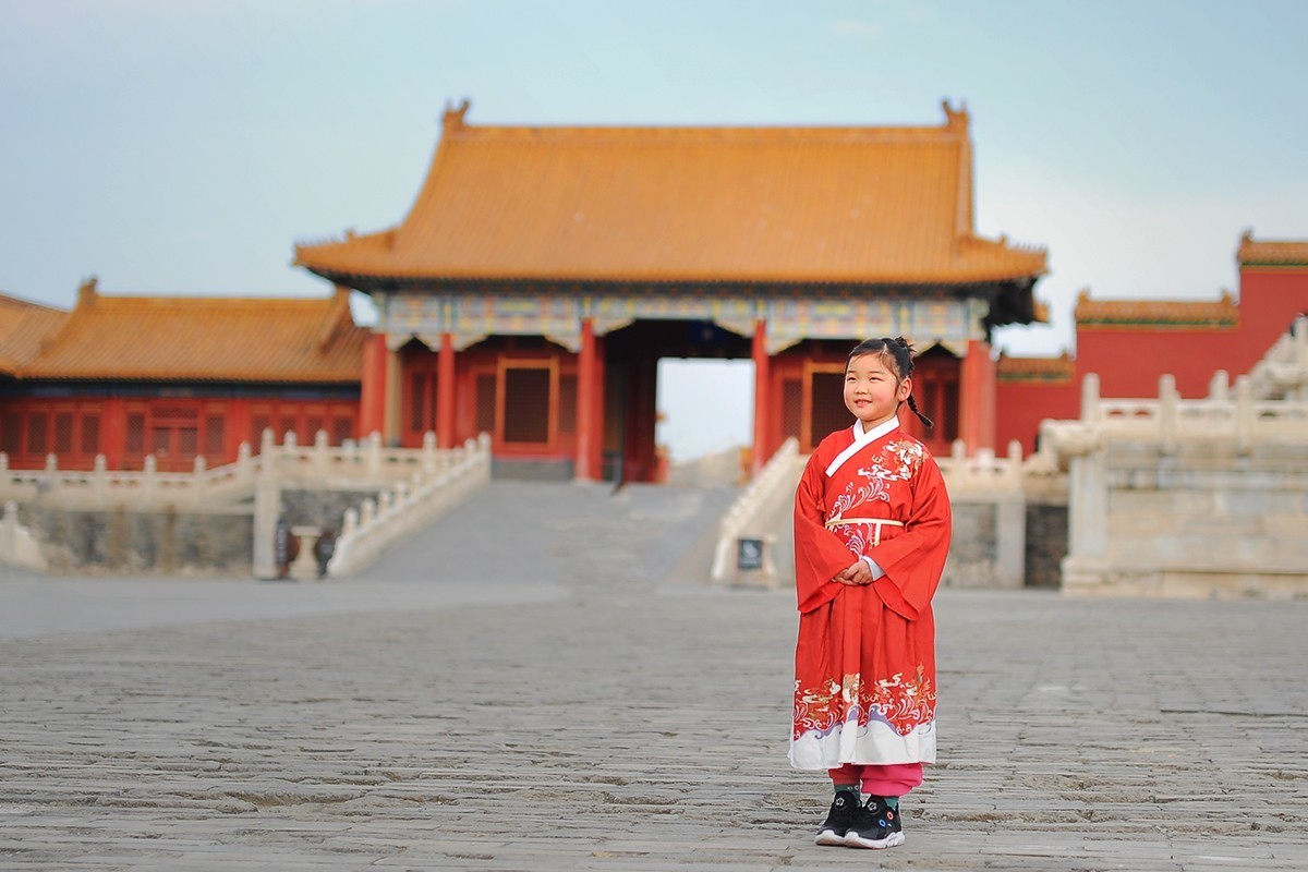 故宫内拍摄萌娃继续发帖