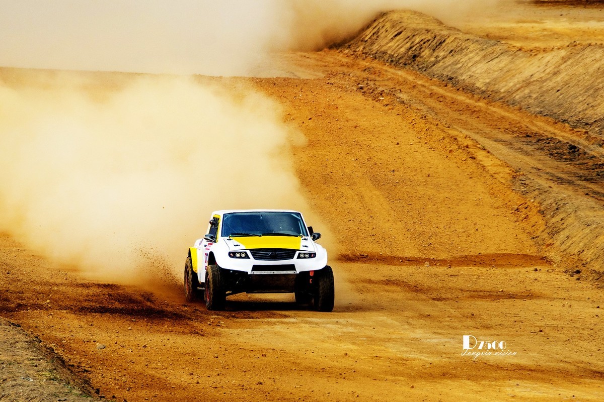 百年赛道飙车（76）