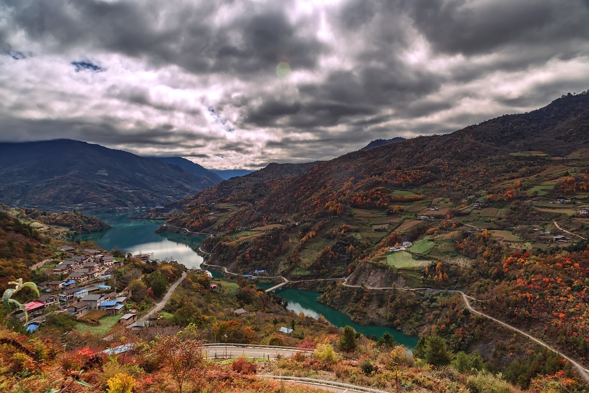 #留住美丽秋天#  2018. 10. 夹金山下 · 硗碛藏乡