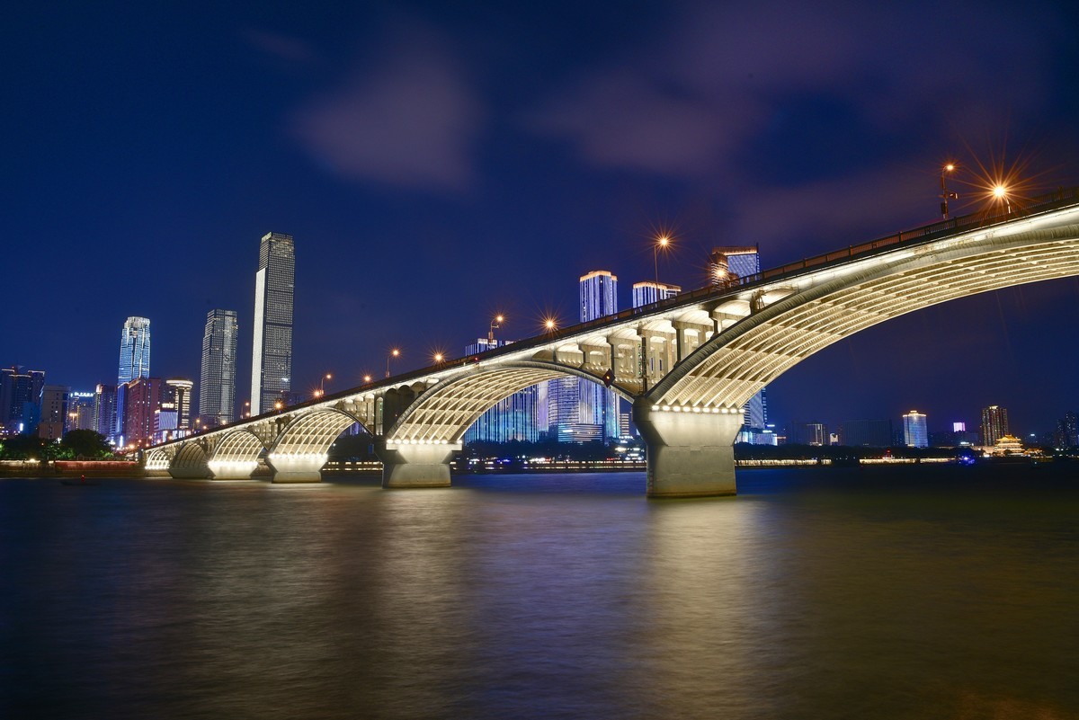 长沙湘江，夜景灿烂