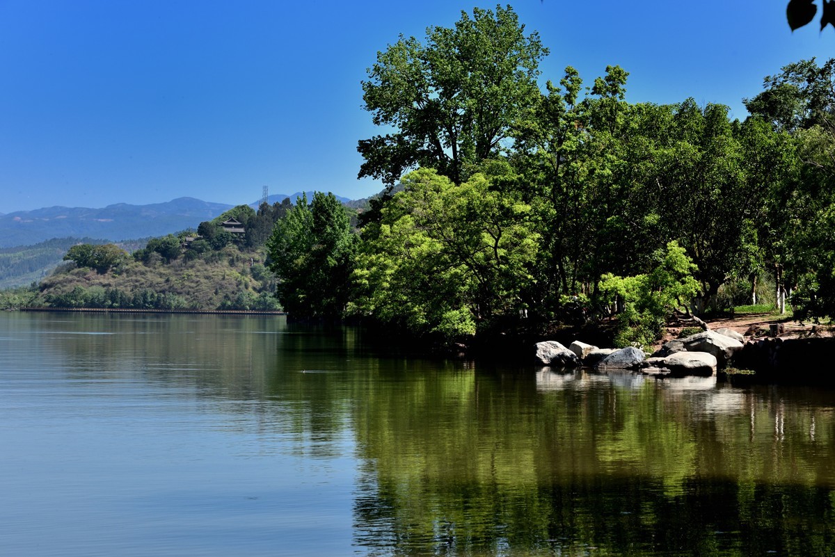 邛海湖畔【1】