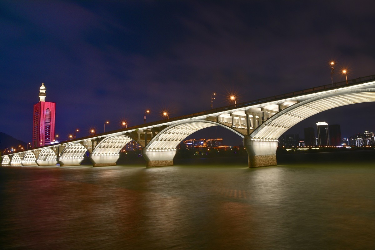 长沙湘江，夜景灿烂