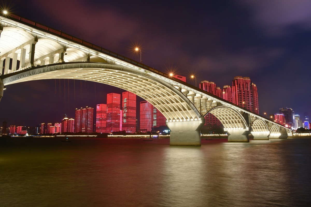 长沙湘江，夜景灿烂
