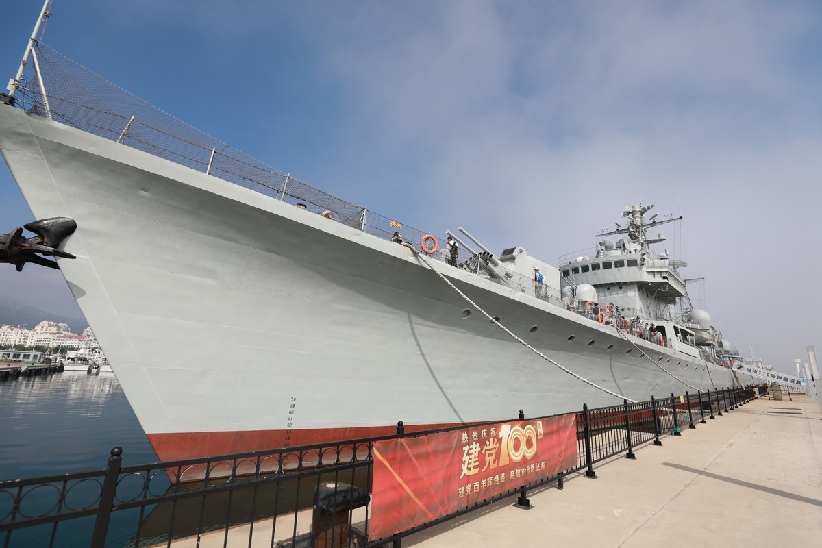 旅游胜地海军供游客参观的英雄舰