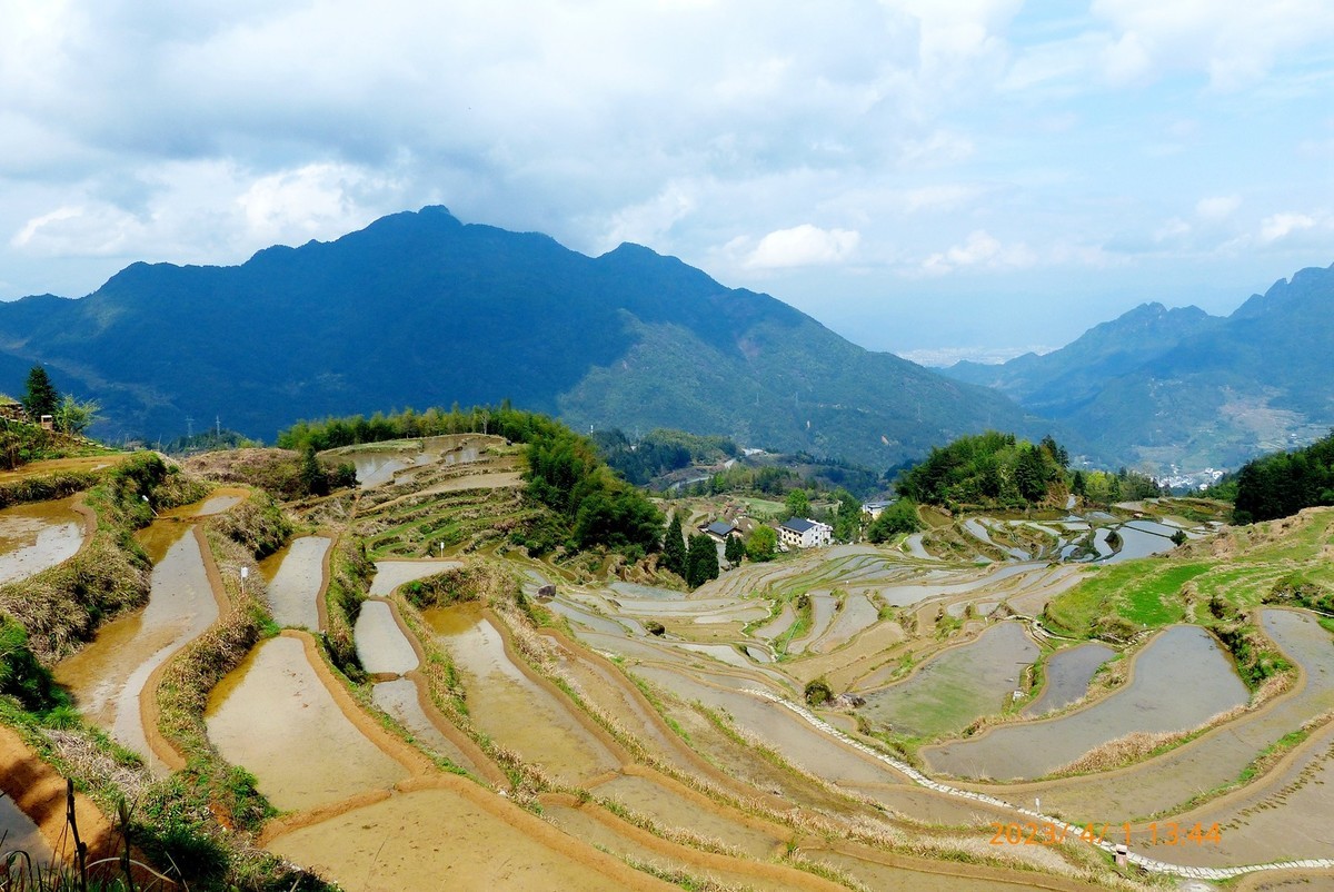 《云和梯田》
