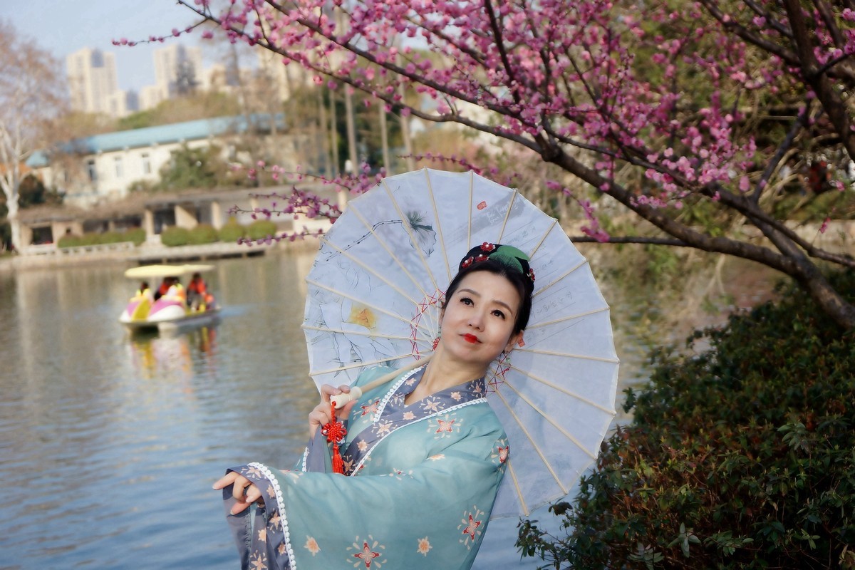 阳春三月赏春！