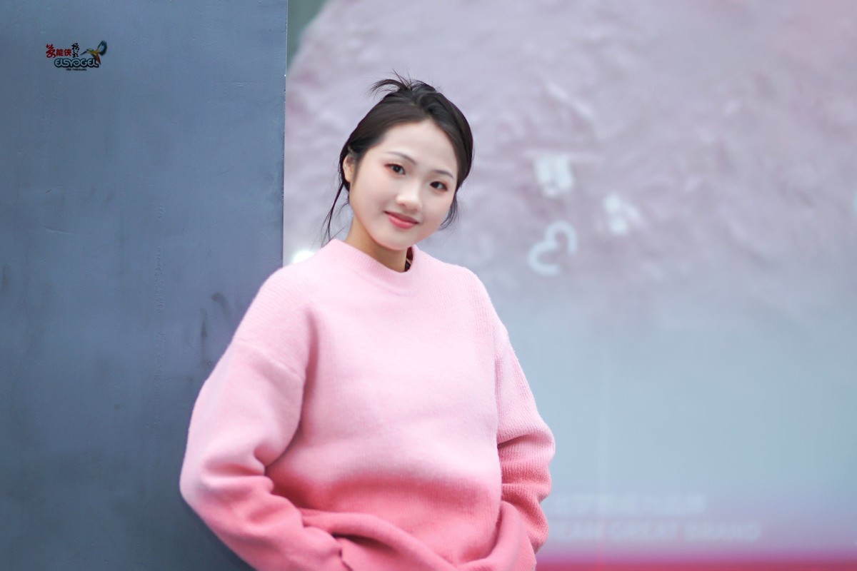 【冬日粉色少女】---小洁