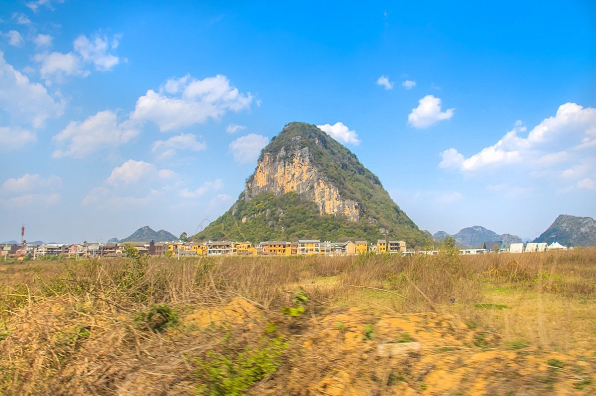 2025-04-20云南普者黑浪漫广场