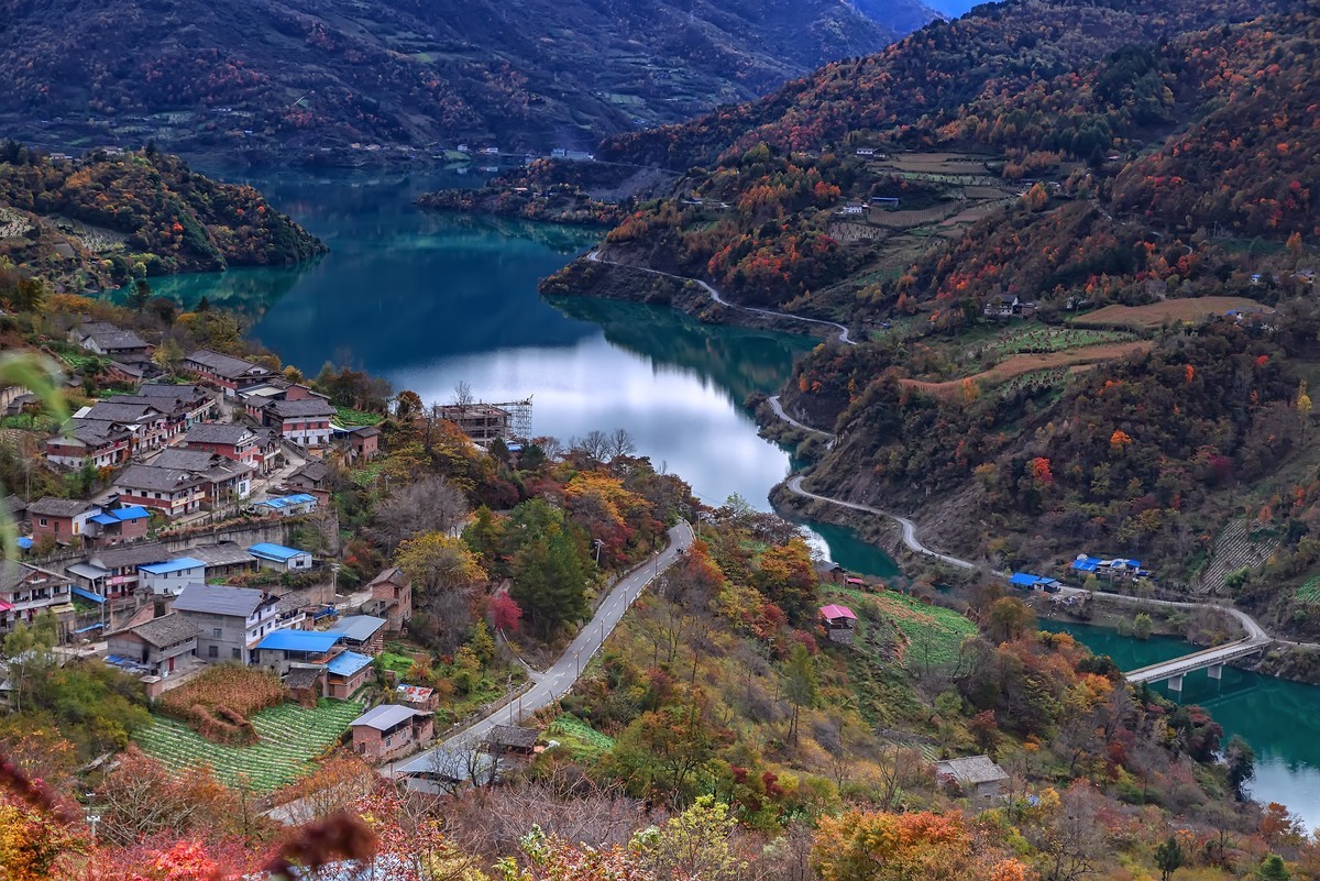 #留住美丽秋天#  2018. 10. 夹金山下 · 硗碛藏乡