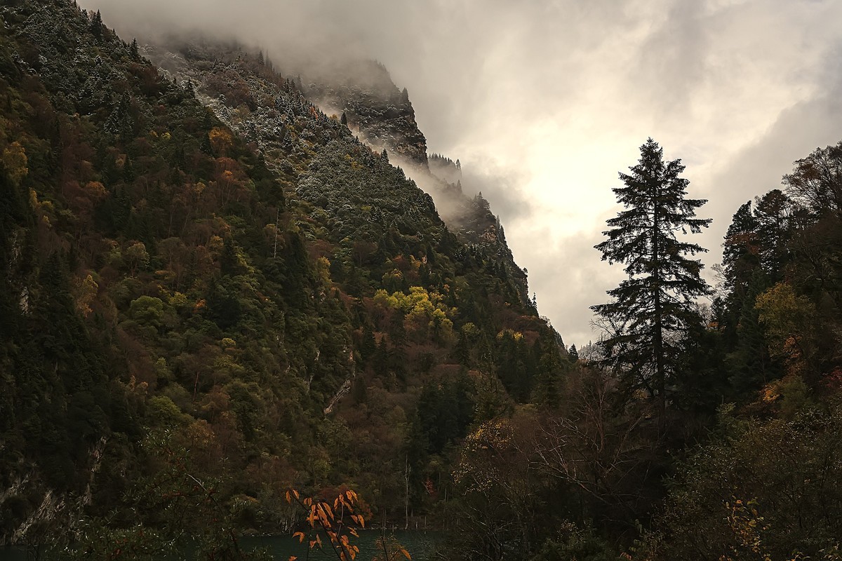 层林尽染松坪沟之长海