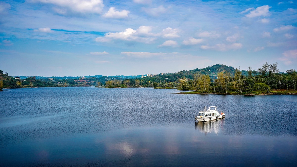 心旷神怡多宝湖