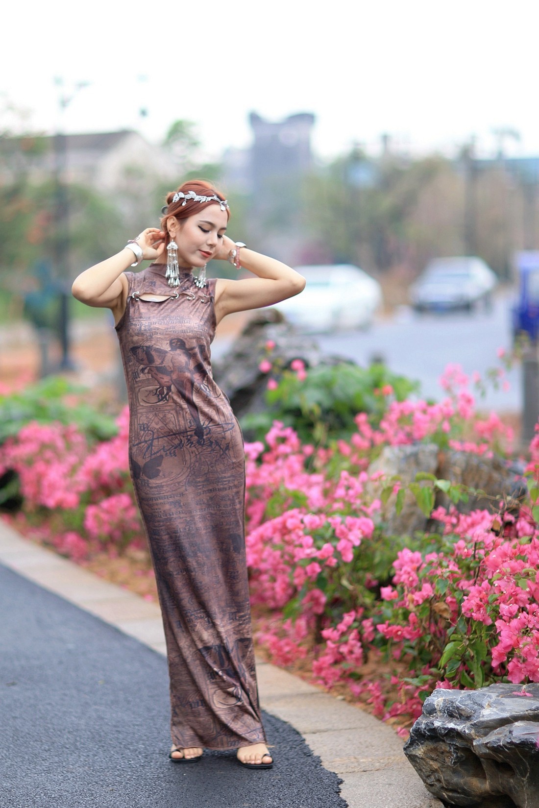 维族姑娘---亚克西