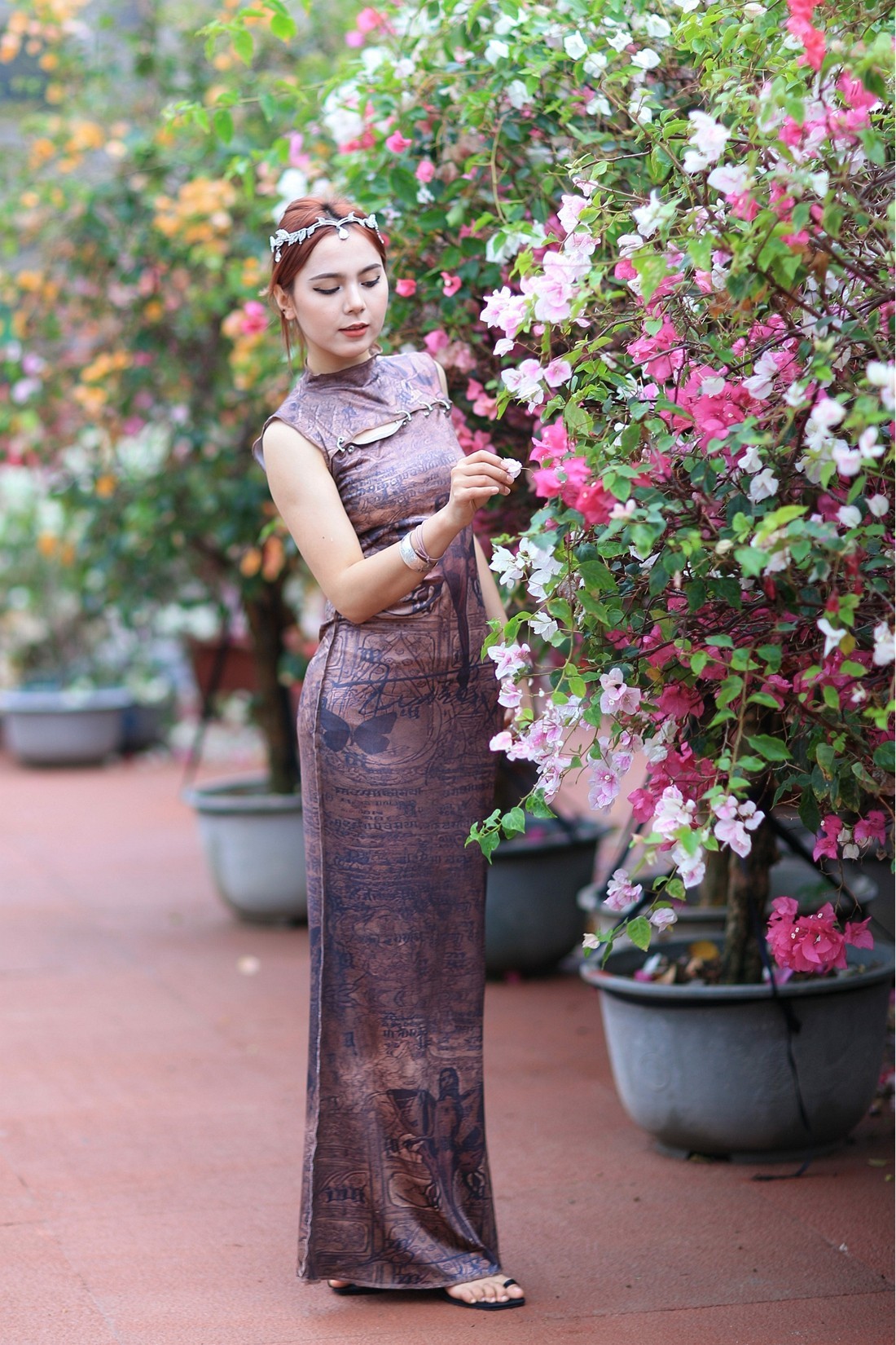 维族姑娘---亚克西