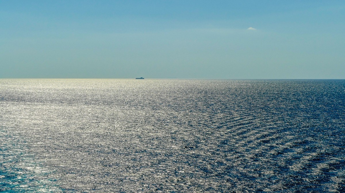 船行“爱琴海”