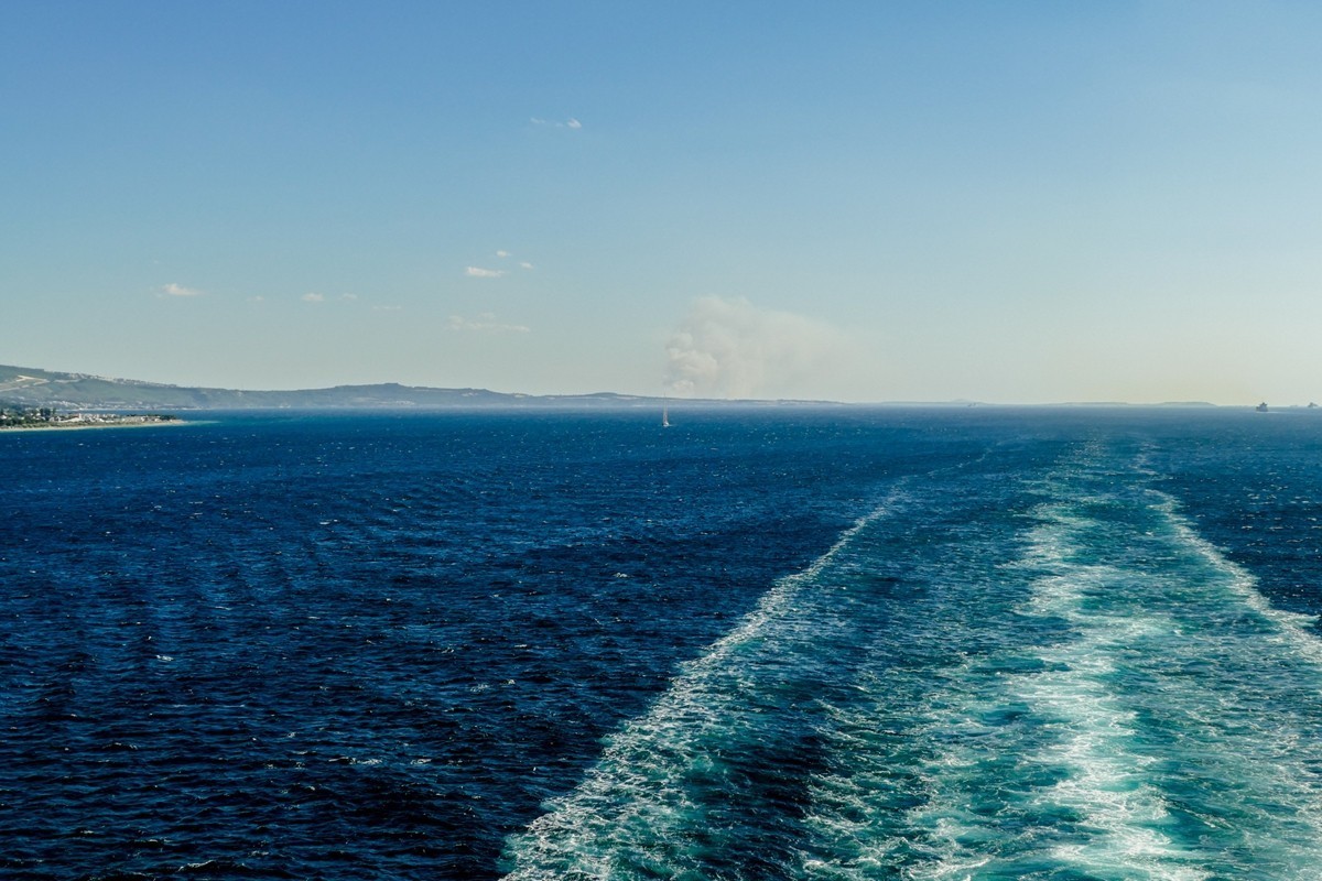 船行“爱琴海”