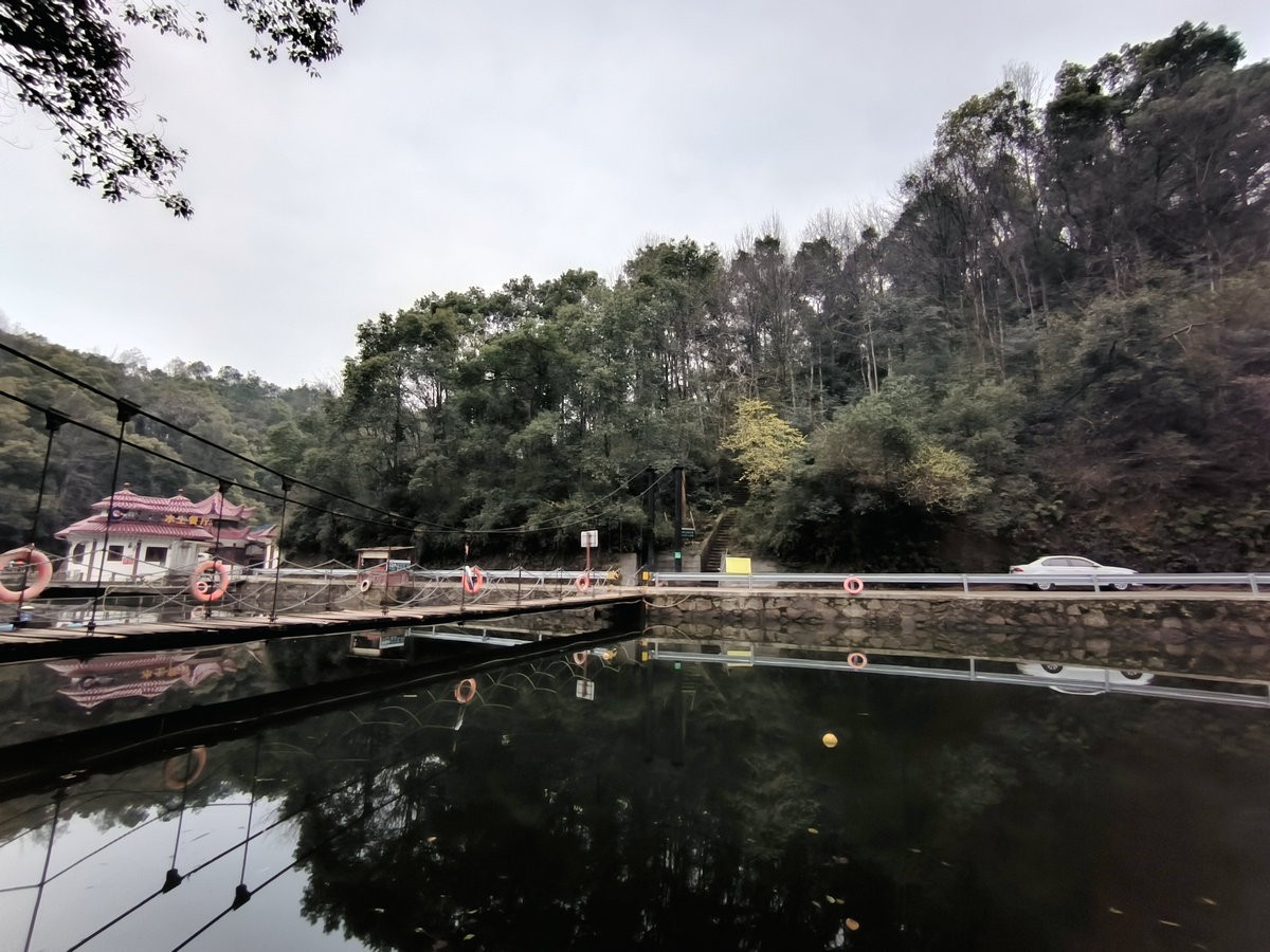 漫步星城 走街串巷（658）来碗河南烩面